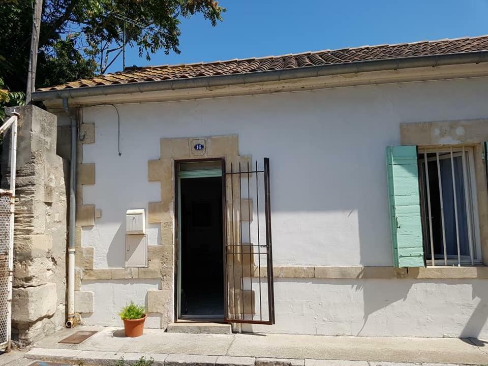Jolie Petite Maison Idealement Situee Arles Exterior foto